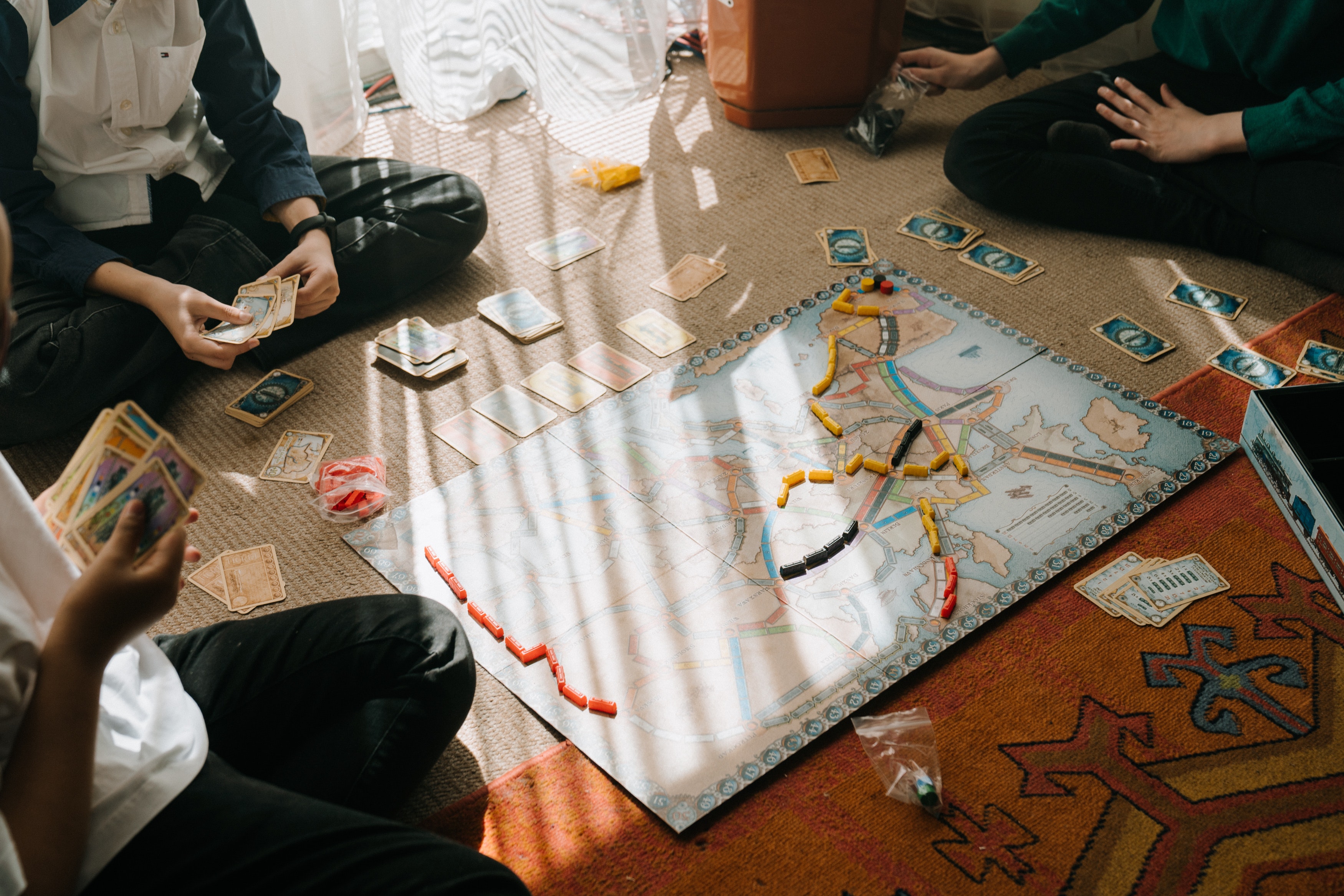 Plus que jamais, les jeux de société nous aident à mieux affronter la réalité