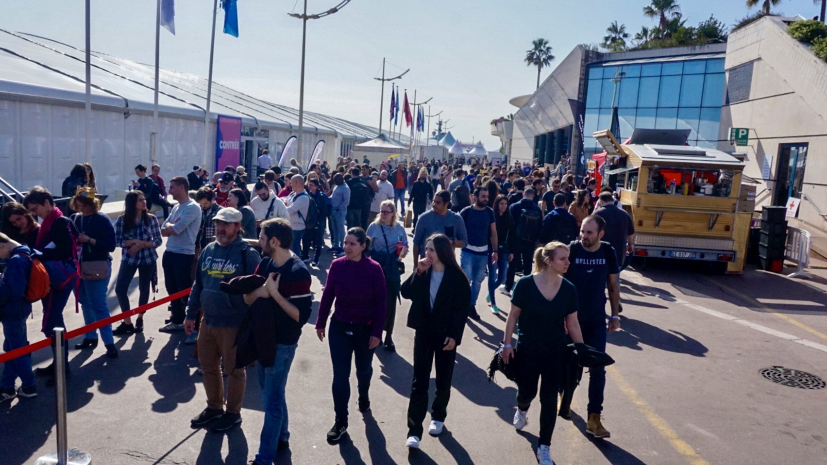 FIJ 2025 : Jour 3 – La foule débarque et les jeux se dévoilent
