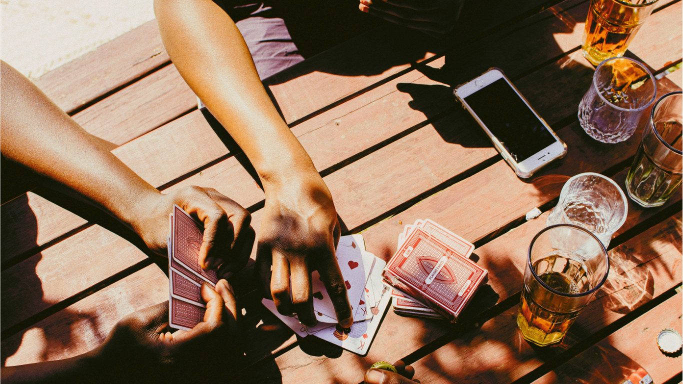 Jeux de cartes africains : Un patrimoine ludique et culturel