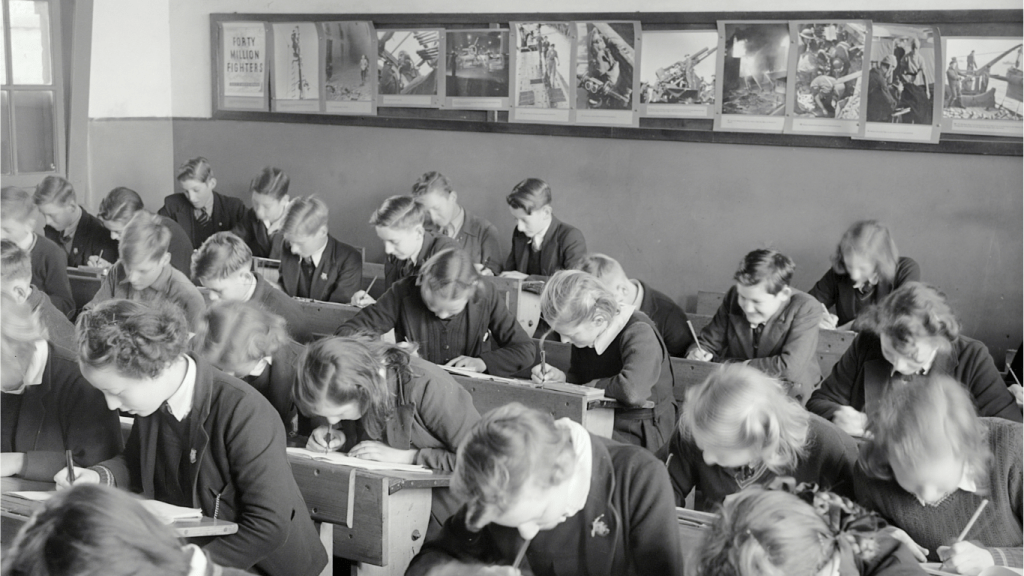 76 études le prouvent : Jouer rend plus fort en sciences