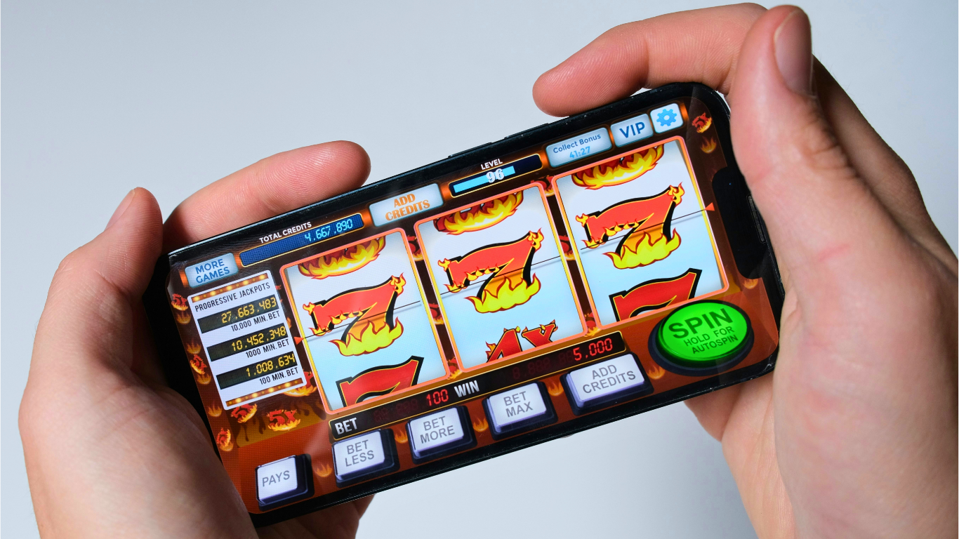 Photo by Niek Doup on Unsplash , jeux d'argent, article bannière